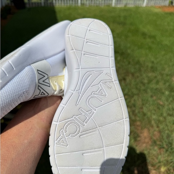 Nautica Anokin Cream / White Athletic Shoes SZ 8 - Picture 4 of 12
